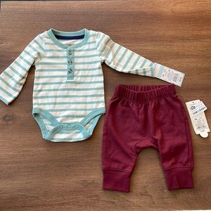 4/$15  NWT Cat & Jack mismatched set